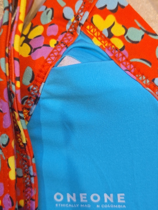 New ONEONE Red Floral Bikini Top - Picture 9 of 9